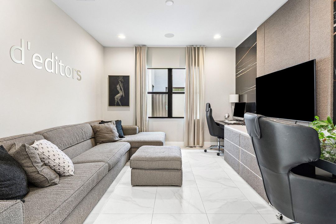 For Sale: $2,250,000 (4 beds, 4 baths, 3092 Square Feet)