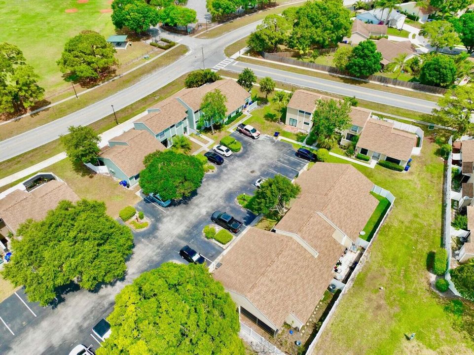 For Rent: $2,400 (2 beds, 2 baths, 1092 Square Feet)