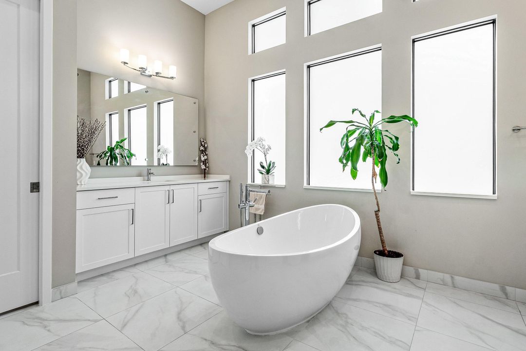 For Sale: $2,250,000 (4 beds, 4 baths, 3092 Square Feet)