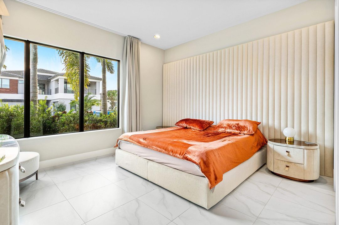 For Sale: $2,250,000 (4 beds, 4 baths, 3092 Square Feet)