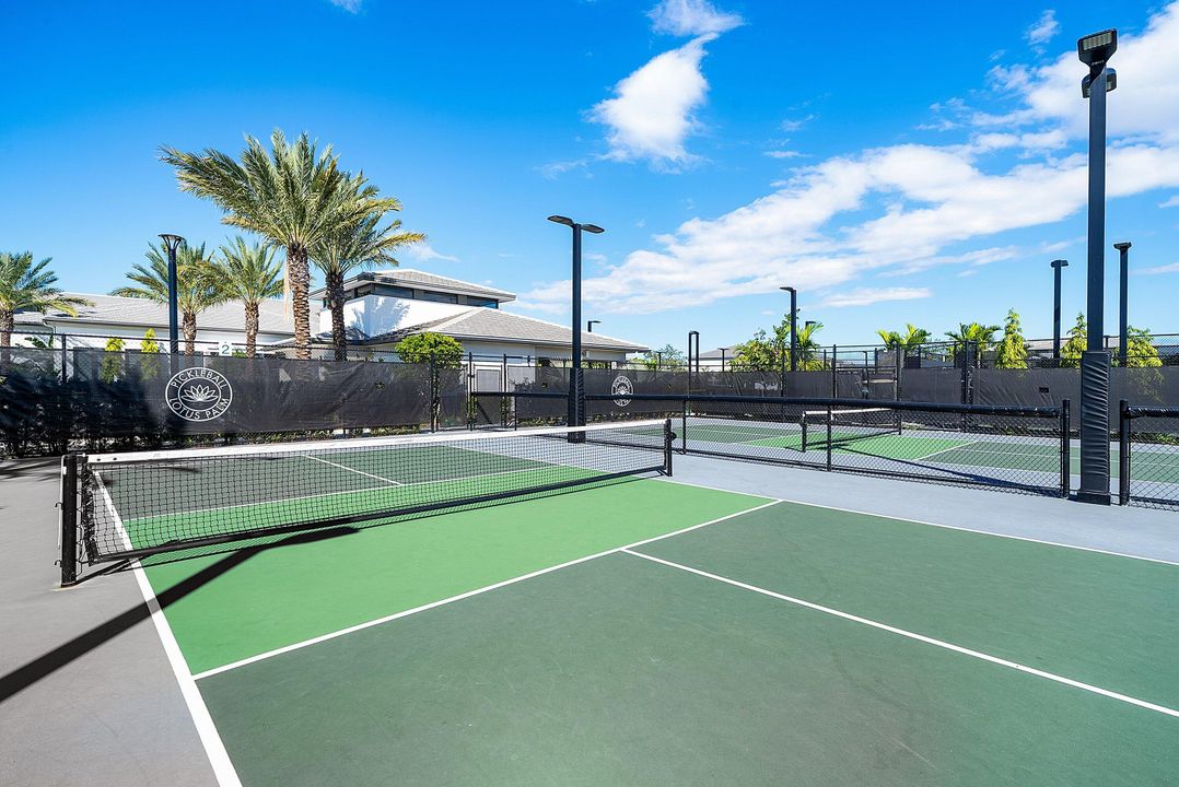 For Sale: $2,250,000 (4 beds, 4 baths, 3092 Square Feet)