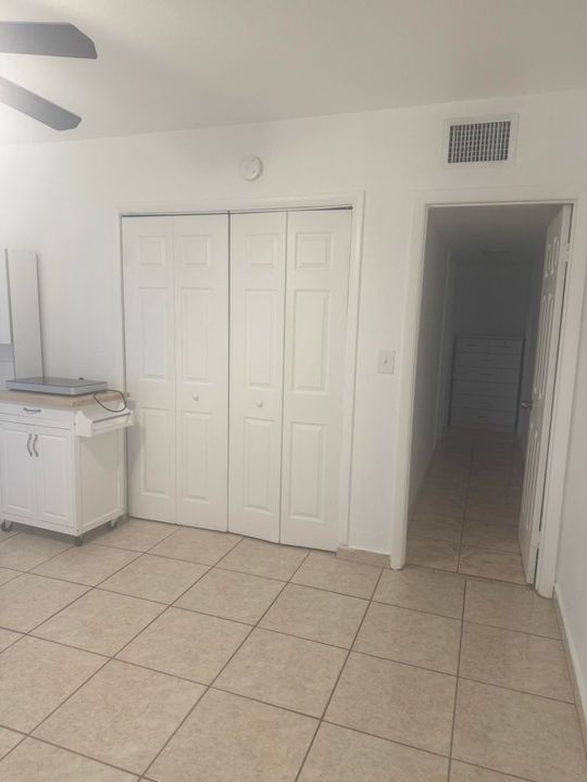 出租: $1,500 (2 贝兹, 1 浴室, 800 平方英尺)