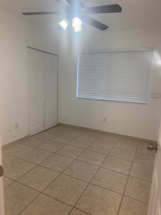 出租: $1,500 (2 贝兹, 1 浴室, 800 平方英尺)