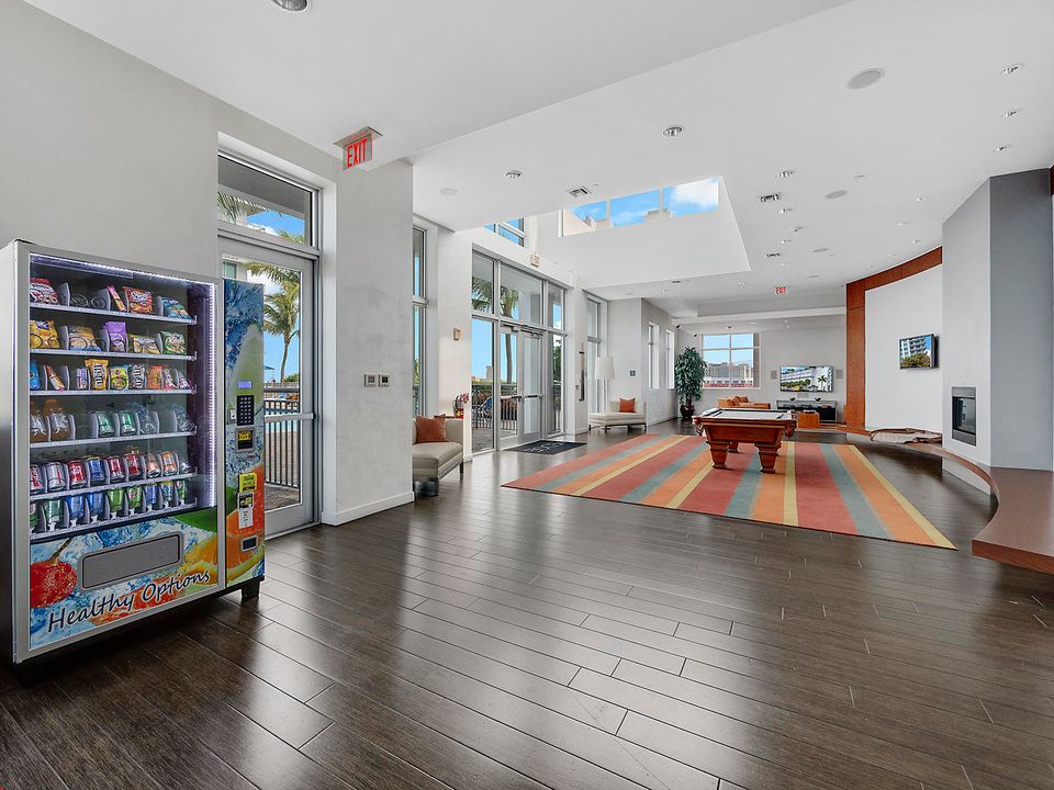 待售: $475,000 (2 贝兹, 2 浴室, 1164 平方英尺)