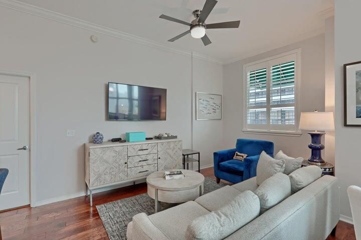 For Sale: $699,000 (3 beds, 2 baths, 1390 Square Feet)