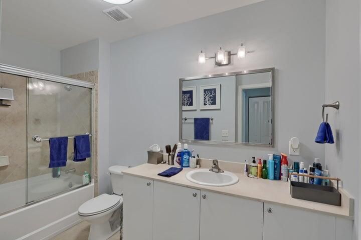 For Sale: $699,000 (3 beds, 2 baths, 1390 Square Feet)