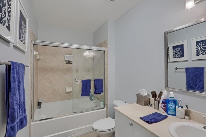 For Sale: $699,000 (3 beds, 2 baths, 1390 Square Feet)