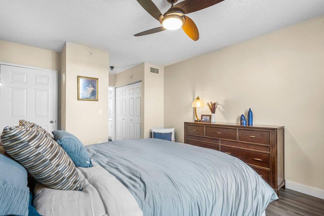 For Sale: $450,000 (2 beds, 2 baths, 1132 Square Feet)