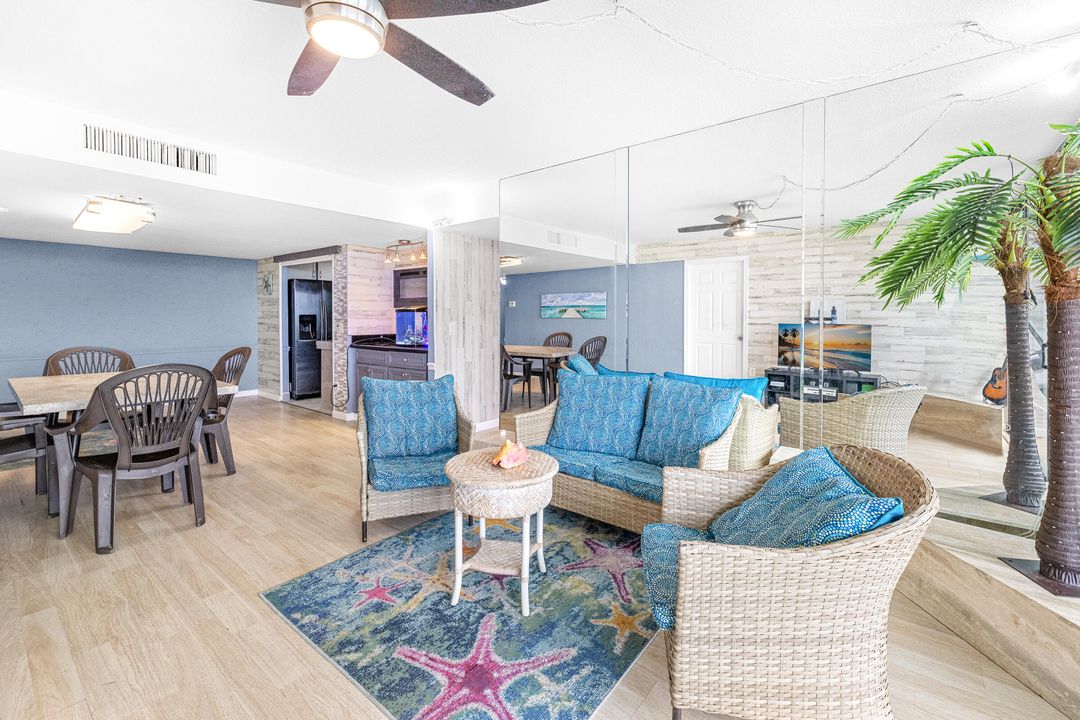 For Sale: $319,000 (3 beds, 2 baths, 1215 Square Feet)