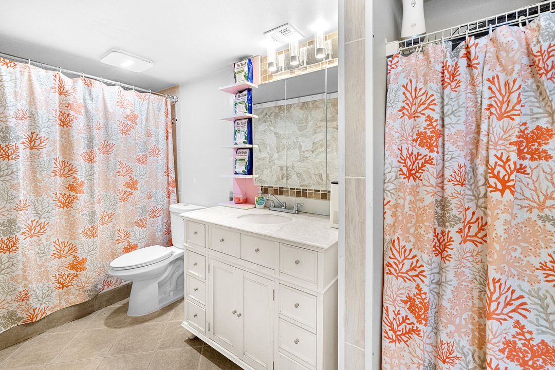 For Sale: $319,000 (3 beds, 2 baths, 1215 Square Feet)