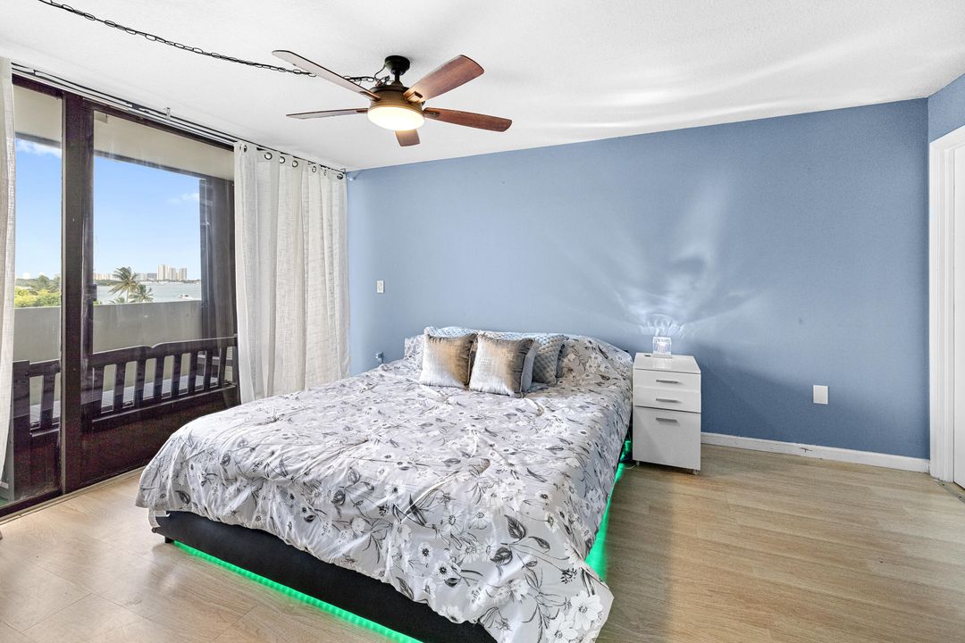 For Sale: $319,000 (3 beds, 2 baths, 1215 Square Feet)