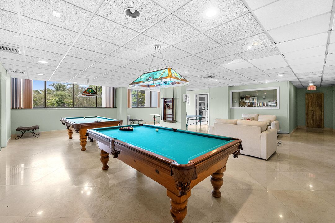 For Sale: $319,000 (3 beds, 2 baths, 1215 Square Feet)