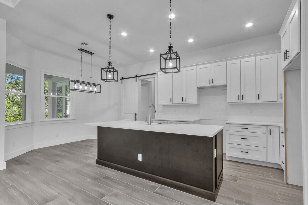 На продажу: $534,900 (3 спален, 3 ванн, 2058 Квадратных фут)