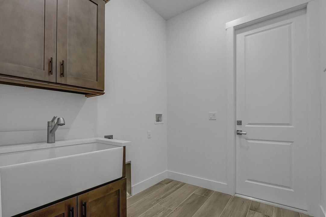 На продажу: $534,900 (3 спален, 3 ванн, 2058 Квадратных фут)