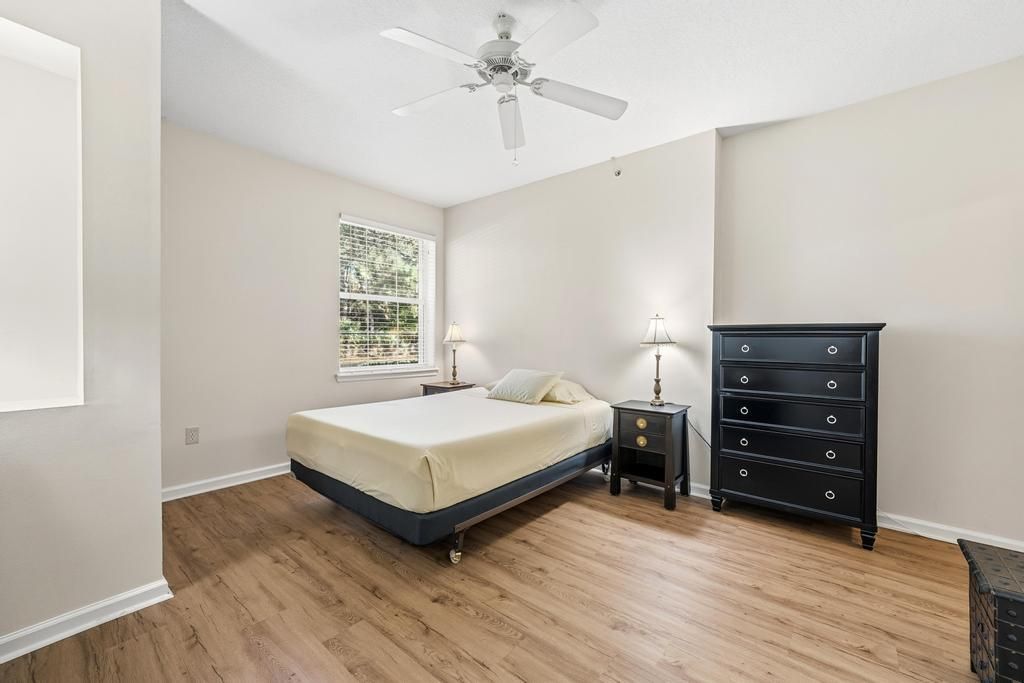 待售: $395,000 (2 贝兹, 2 浴室, 1194 平方英尺)