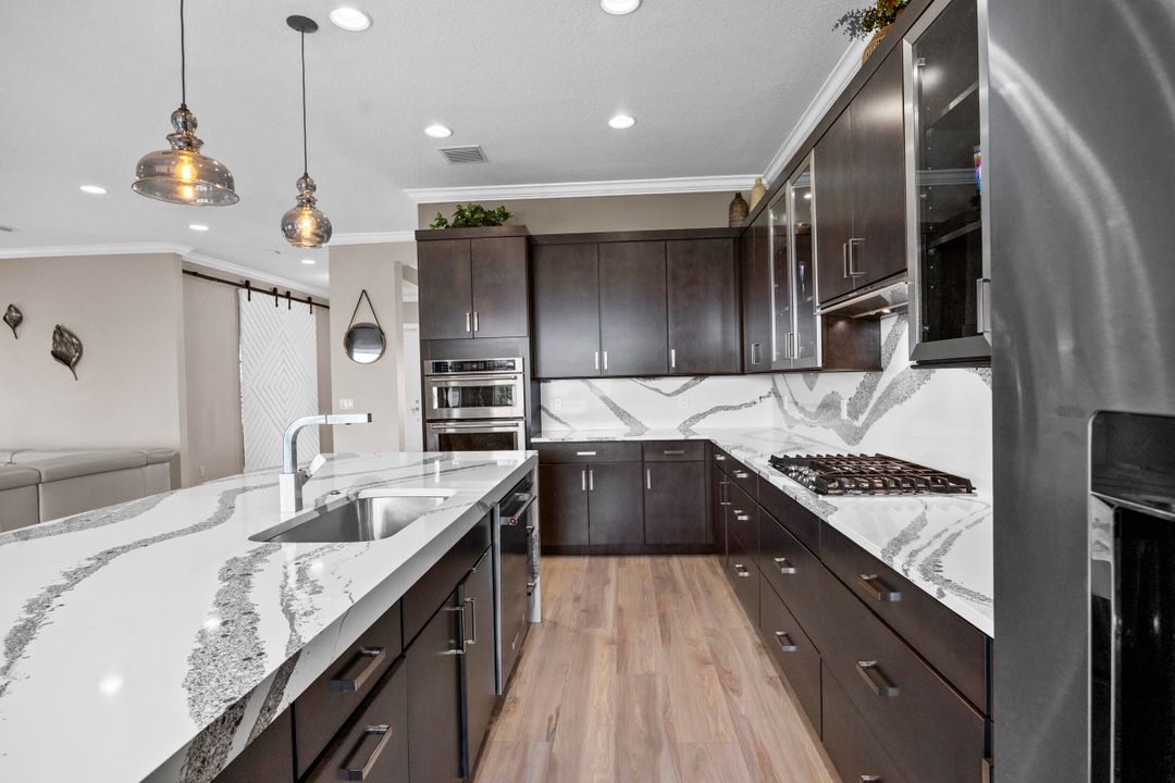 待售: $1,275,000 (5 贝兹, 4 浴室, 3963 平方英尺)