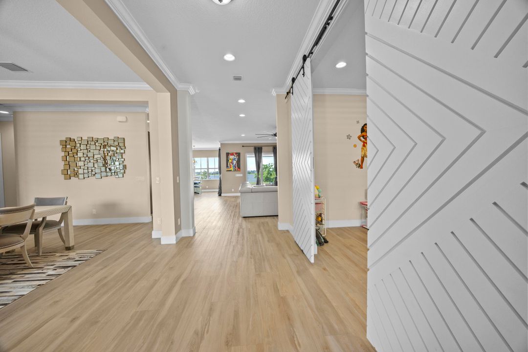 待售: $1,275,000 (5 贝兹, 4 浴室, 3963 平方英尺)