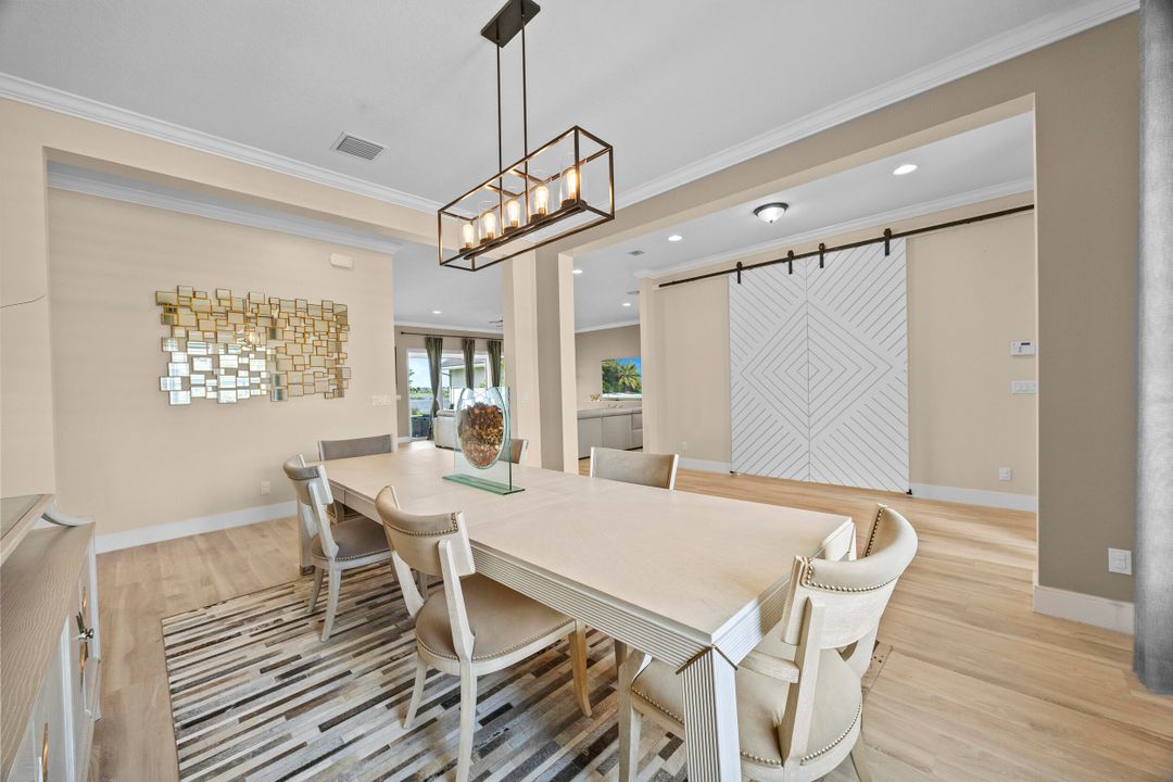 待售: $1,275,000 (5 贝兹, 4 浴室, 3963 平方英尺)