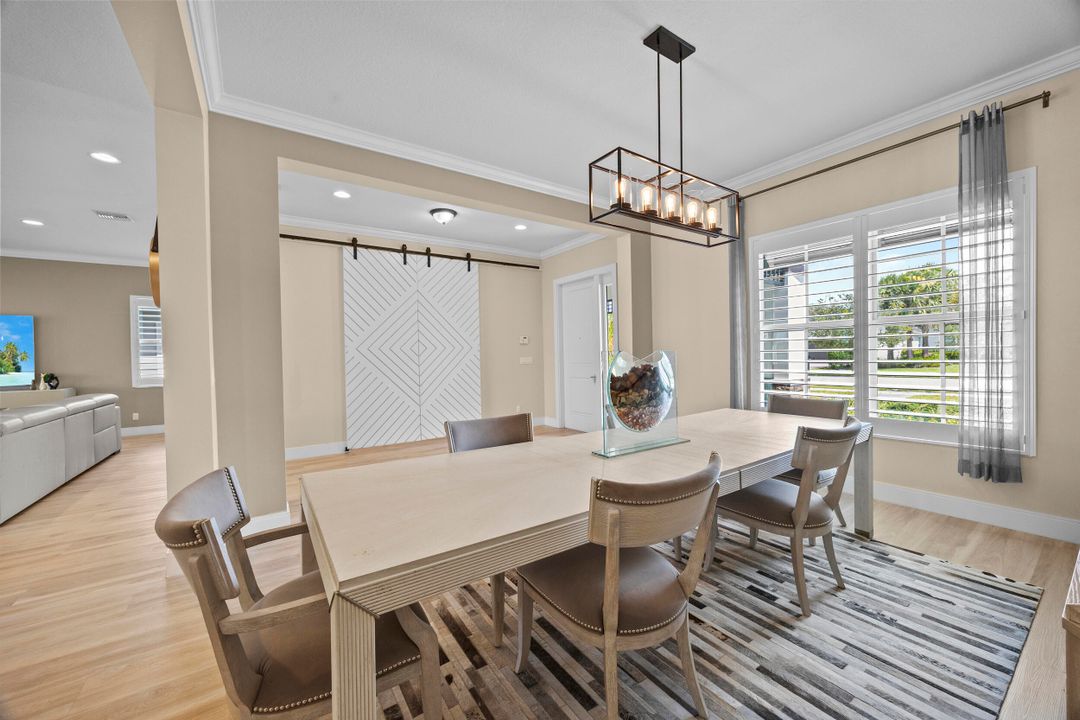 待售: $1,275,000 (5 贝兹, 4 浴室, 3963 平方英尺)