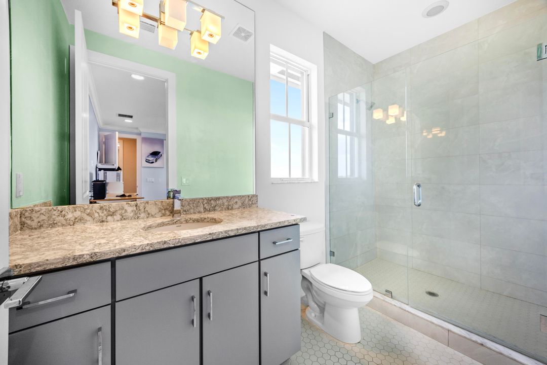 待售: $1,275,000 (5 贝兹, 4 浴室, 3963 平方英尺)