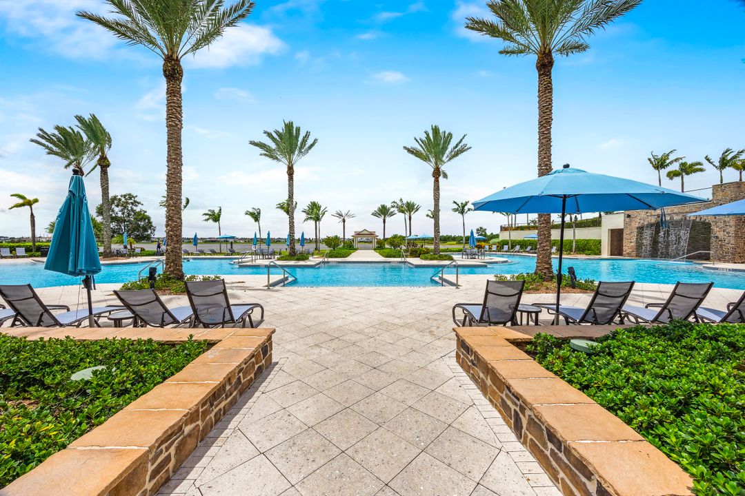 待售: $1,275,000 (5 贝兹, 4 浴室, 3963 平方英尺)