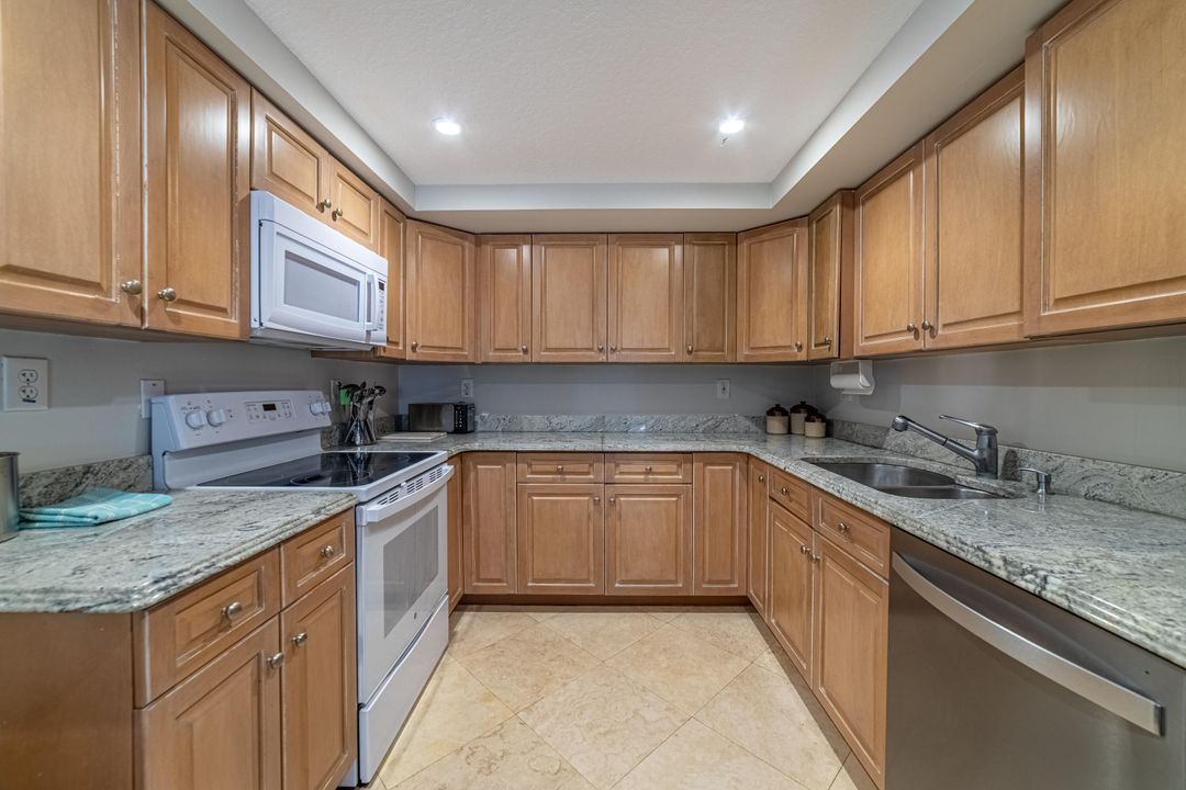 В аренду: $11,000 (2 спален, 2 ванн, 1478 Квадратных фут)