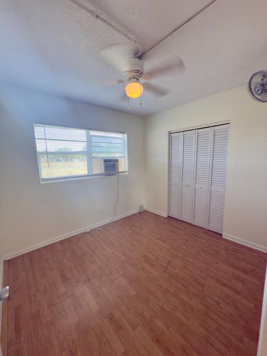 For Rent: $2,000 (3 beds, 1 baths, 844 Square Feet)