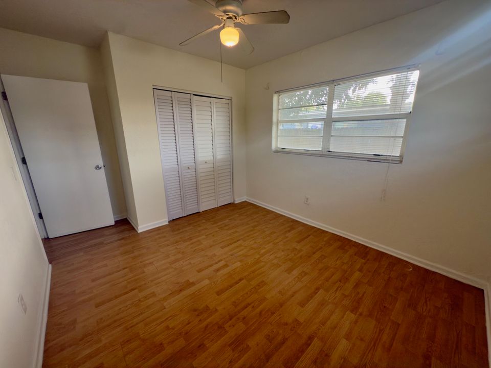 For Rent: $2,000 (3 beds, 1 baths, 844 Square Feet)