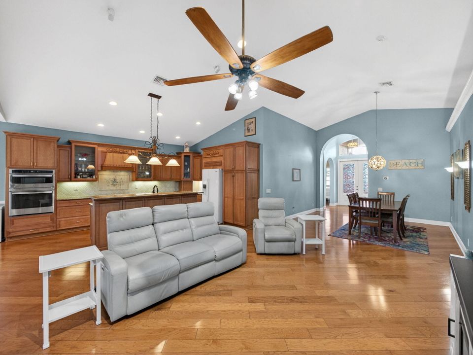 На продажу: $514,000 (3 спален, 2 ванн, 1867 Квадратных фут)