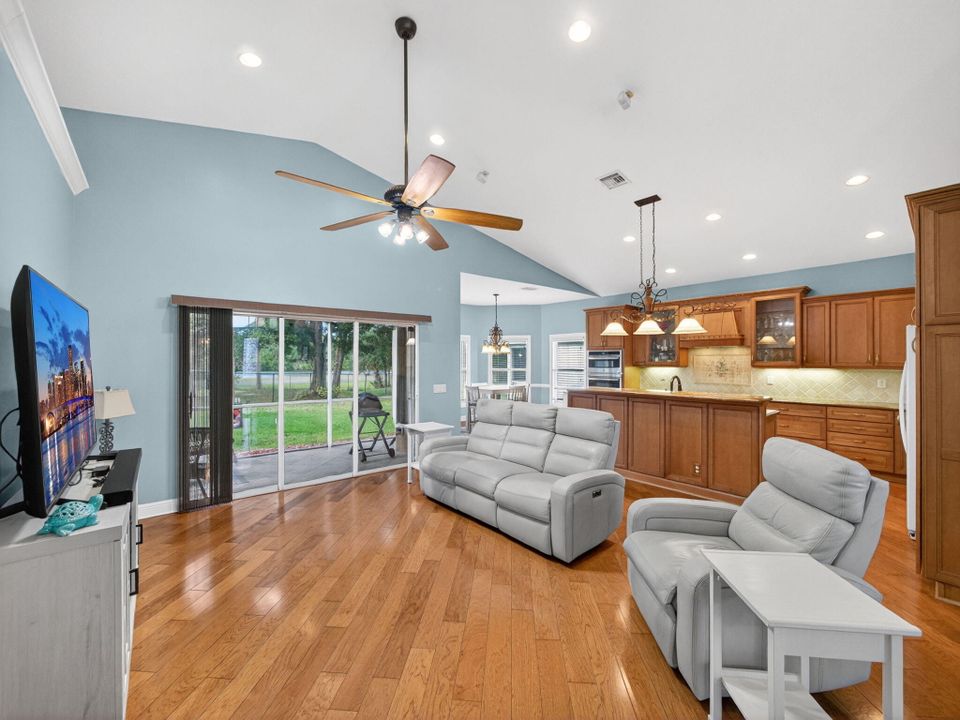 На продажу: $514,000 (3 спален, 2 ванн, 1867 Квадратных фут)