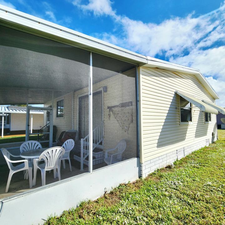 For Sale: $74,999 (2 beds, 2 baths, 768 Square Feet)