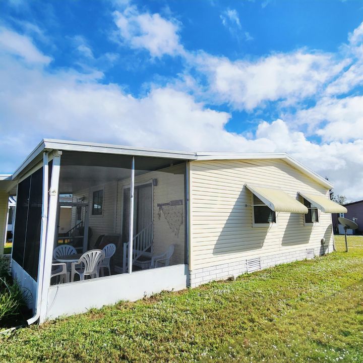 For Sale: $74,999 (2 beds, 2 baths, 768 Square Feet)