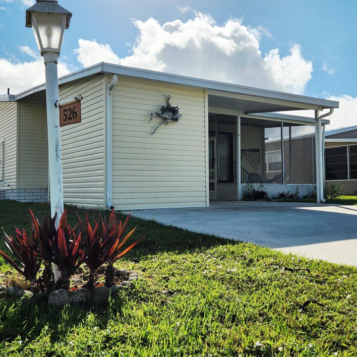 For Sale: $74,999 (2 beds, 2 baths, 768 Square Feet)