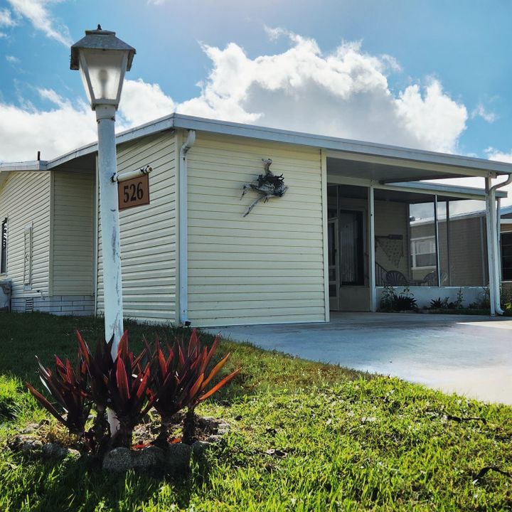 For Sale: $74,999 (2 beds, 2 baths, 768 Square Feet)