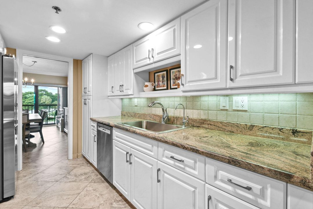 En Venta: $675,000 (2 camas, 2 baños, 1938 Pies cuadrados)