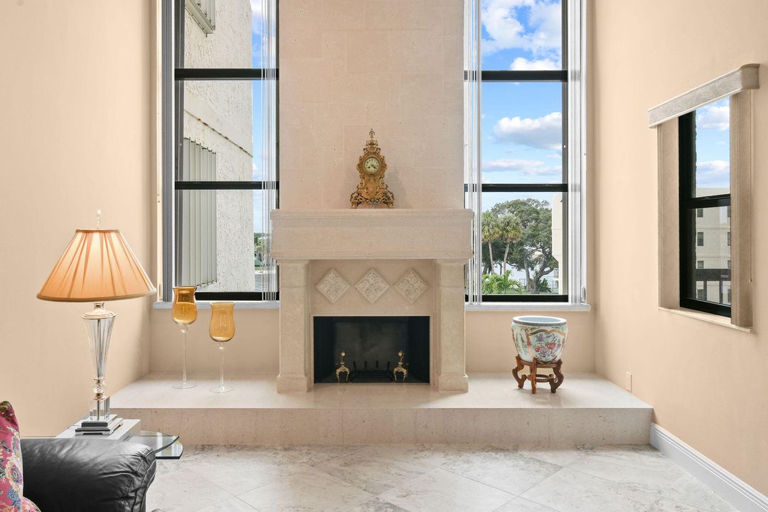 En Venta: $675,000 (2 camas, 2 baños, 1938 Pies cuadrados)