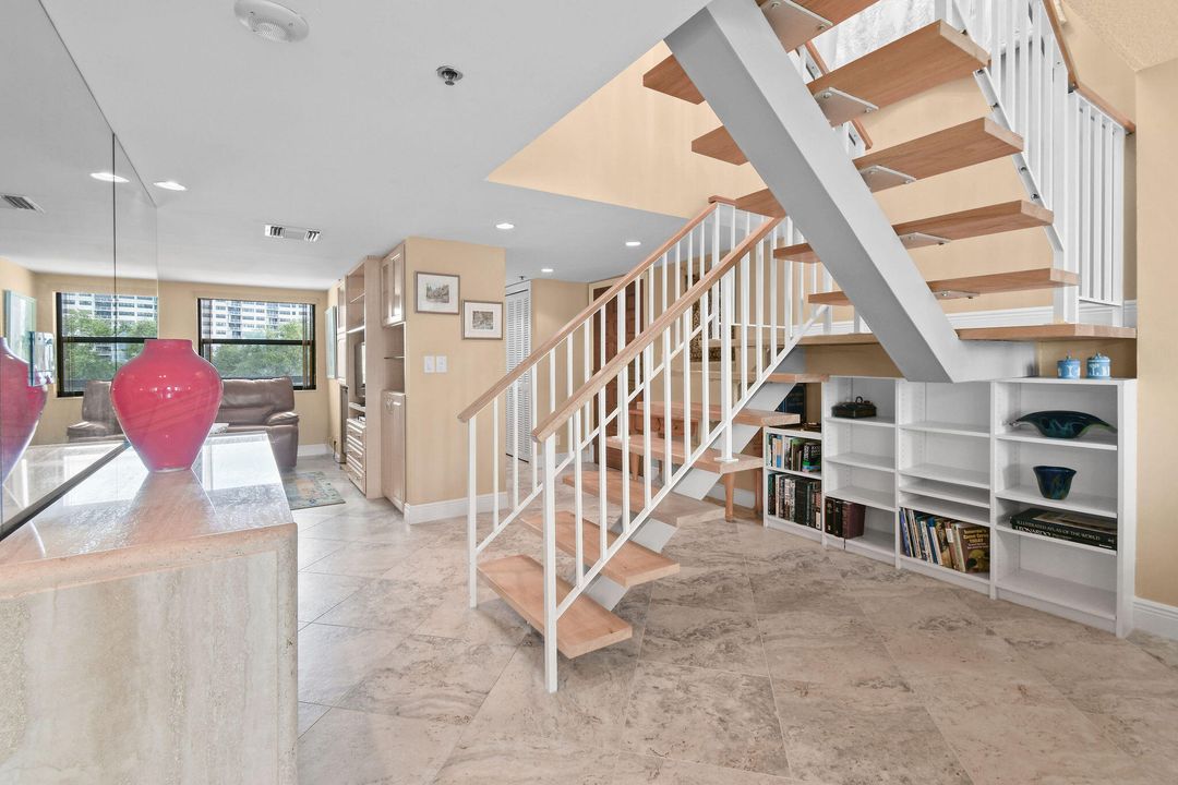 En Venta: $675,000 (2 camas, 2 baños, 1938 Pies cuadrados)