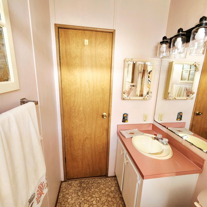 For Sale: $74,999 (2 beds, 2 baths, 768 Square Feet)