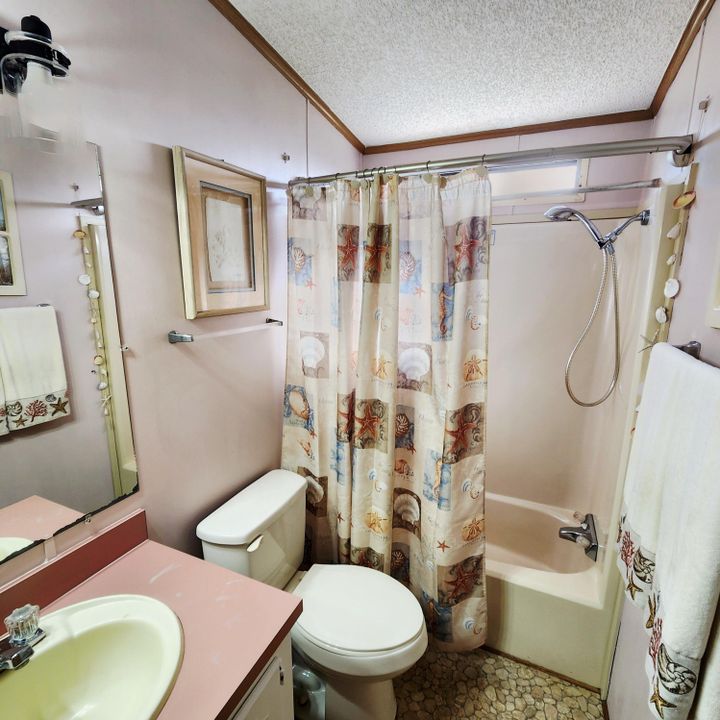 For Sale: $74,999 (2 beds, 2 baths, 768 Square Feet)