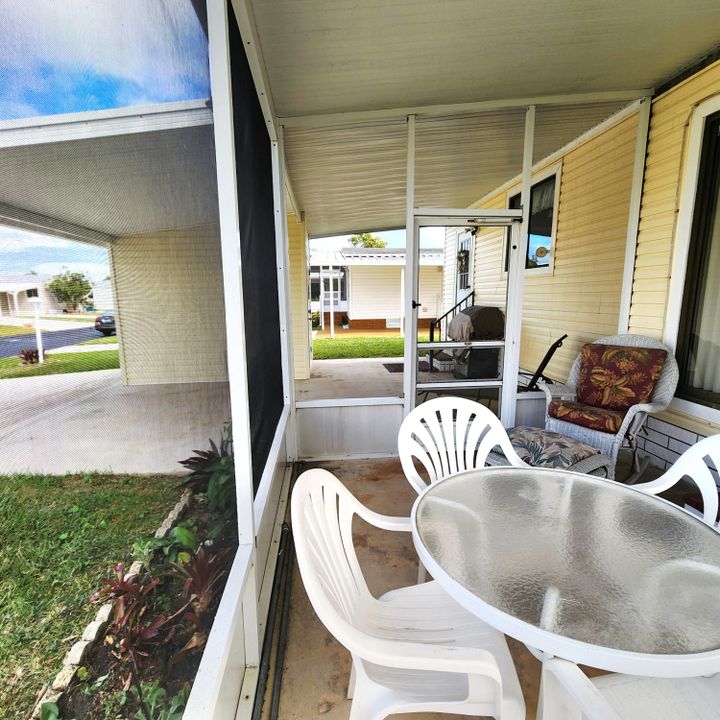 For Sale: $74,999 (2 beds, 2 baths, 768 Square Feet)