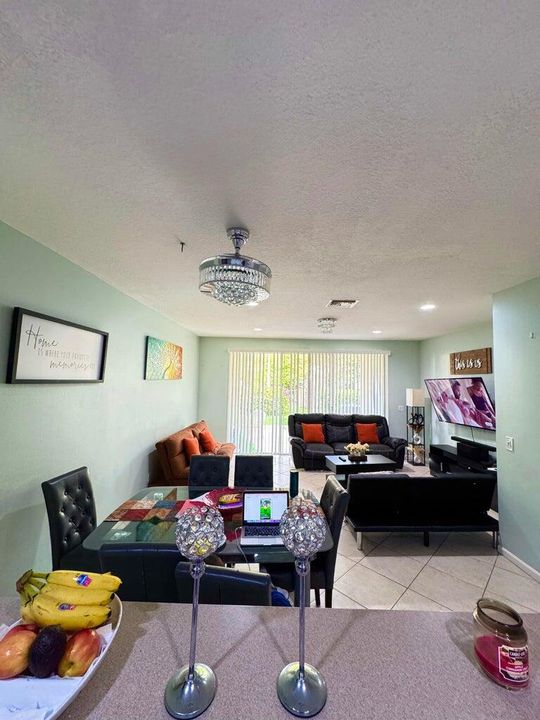 На продажу: $399,000 (3 спален, 2 ванн, 1570 Квадратных фут)