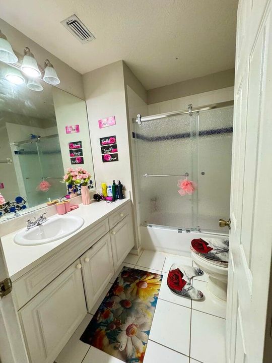 На продажу: $399,000 (3 спален, 2 ванн, 1570 Квадратных фут)