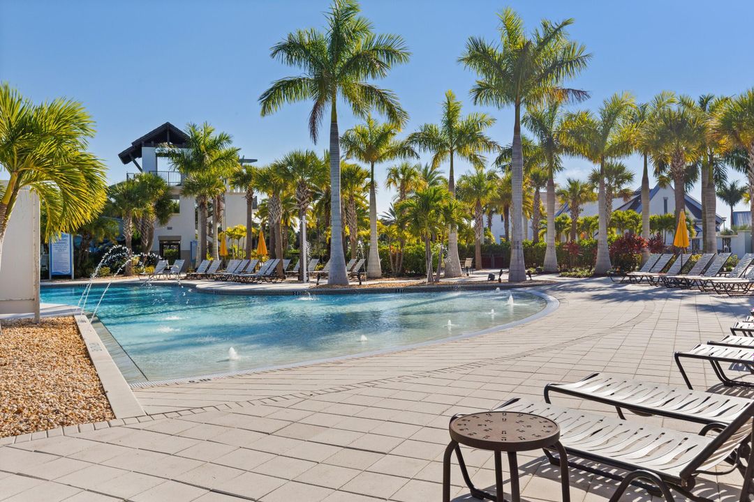 Active With Contract: $3,500 (3 beds, 3 baths, 2041 Square Feet)