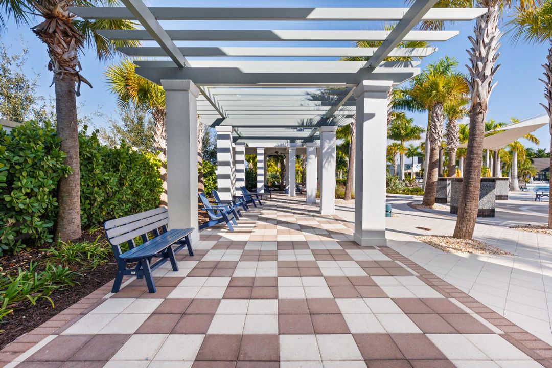 Active With Contract: $3,500 (3 beds, 3 baths, 2041 Square Feet)