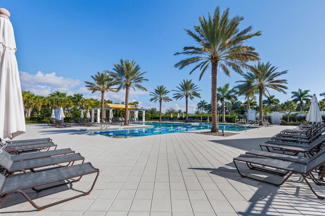 Active With Contract: $3,500 (3 beds, 3 baths, 2041 Square Feet)