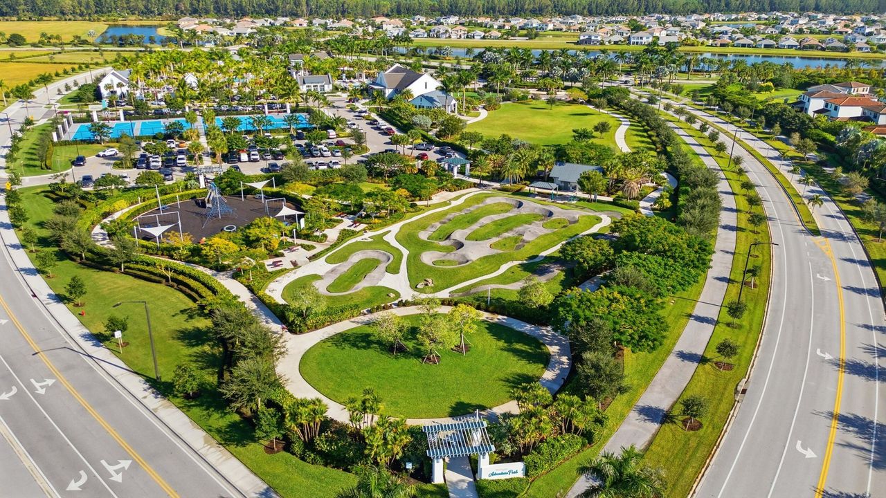 Active With Contract: $3,500 (3 beds, 3 baths, 2041 Square Feet)