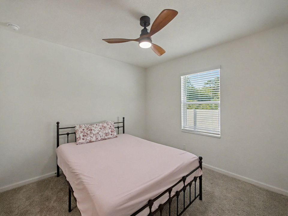 На продажу: $445,000 (4 спален, 2 ванн, 1827 Квадратных фут)