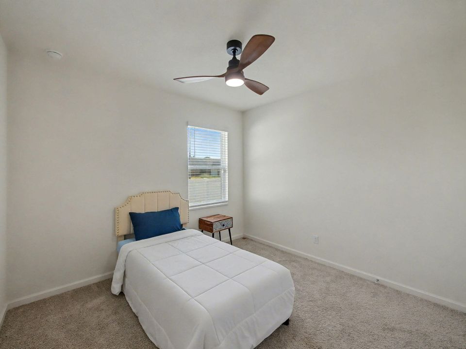 На продажу: $445,000 (4 спален, 2 ванн, 1827 Квадратных фут)