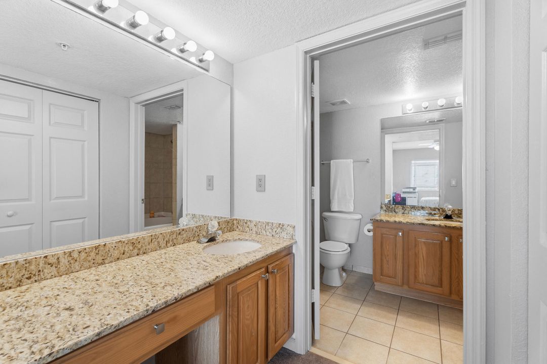 For Sale: $199,000 (2 beds, 2 baths, 1033 Square Feet)