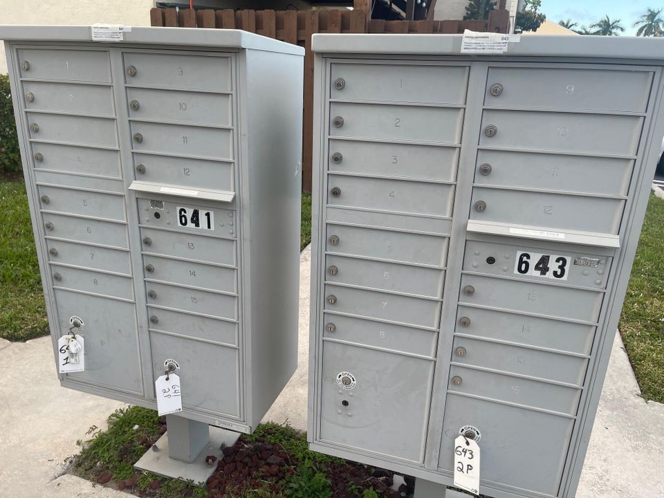 For Rent: $1,900 (1 beds, 1 baths, 627 Square Feet)